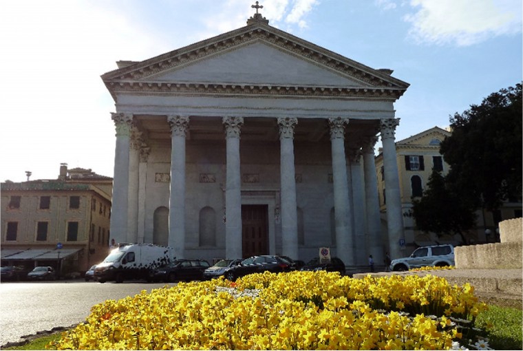 Marina Calata Ovest-Chiavari 12m