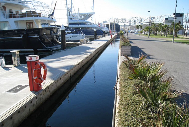 Port Fòrum 18m