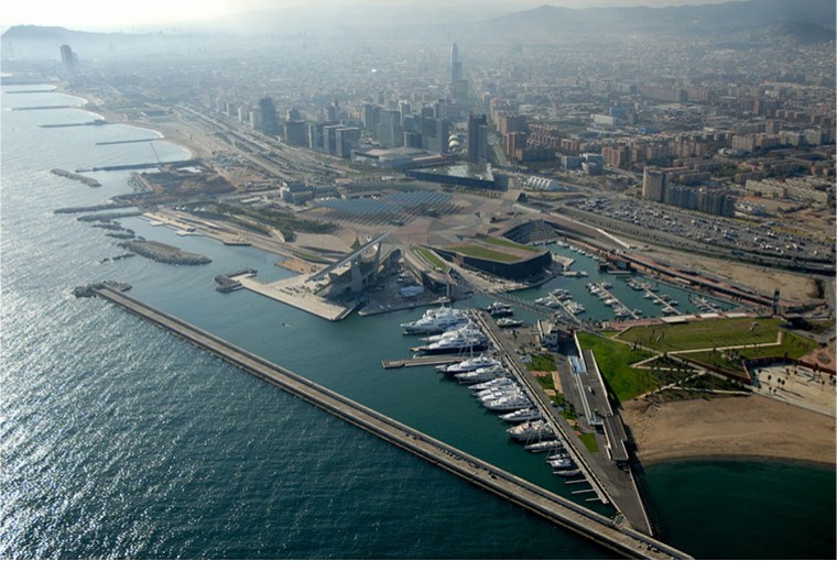Port Fòrum 18m