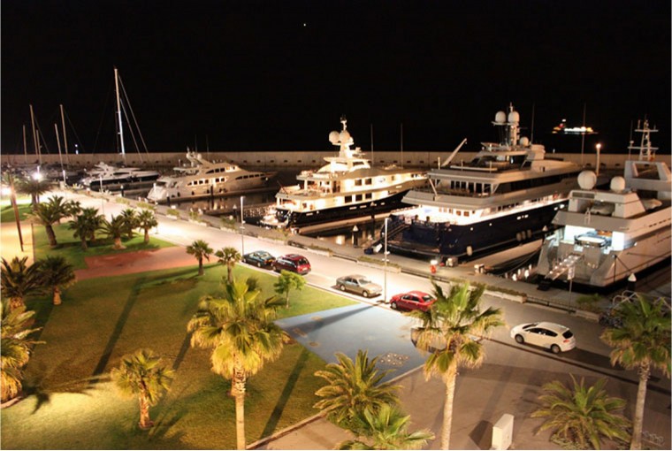 Port Fòrum 18m