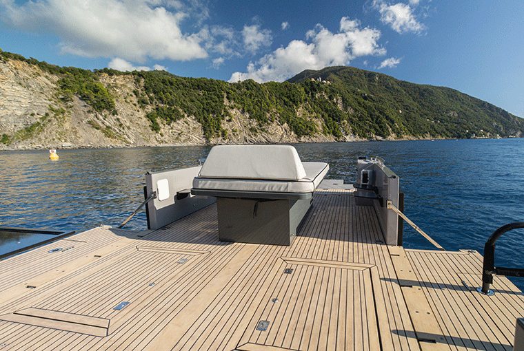 Alunautic Tricat 740