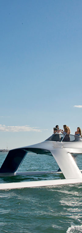 Glider Yacht Motoring