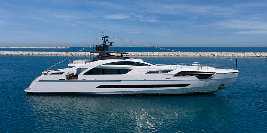 Pershing 140 sideon