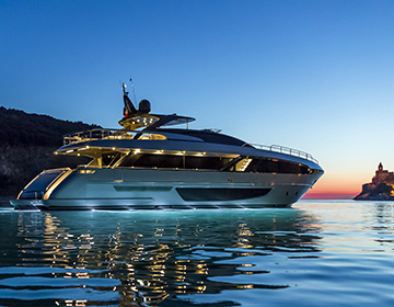 riva 100corsaro dubai2018 inwardsmarine