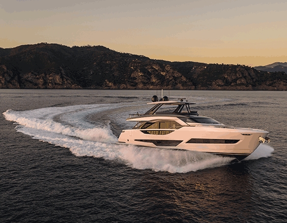 Ferretti Yachts 800