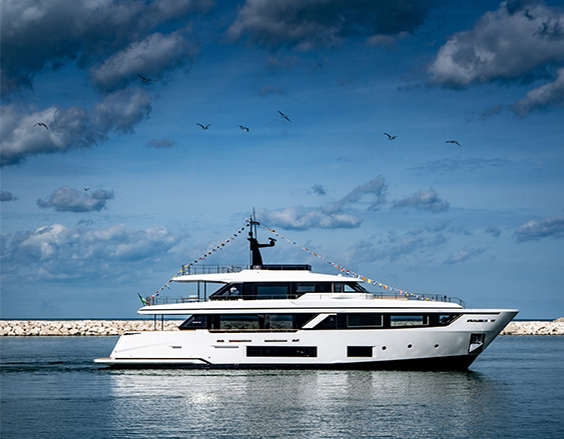 Custom Line Navetta 30