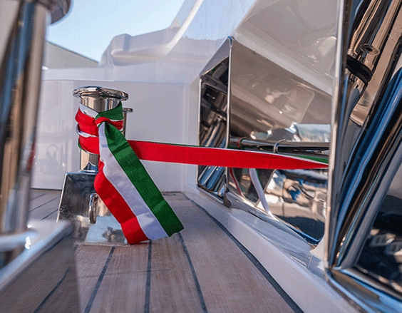 Custom Line Navetta 33